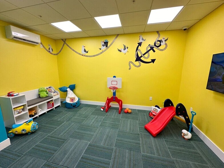 Building Photo - 601 E Dania Beach Blvd