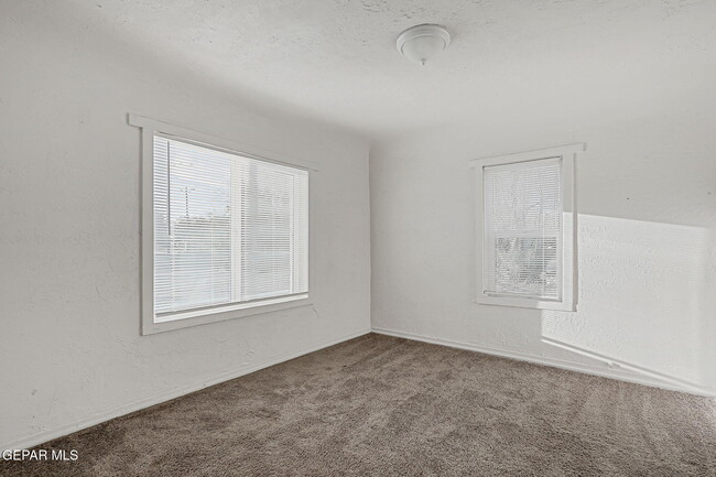 Building Photo - 580 Chula Vista St