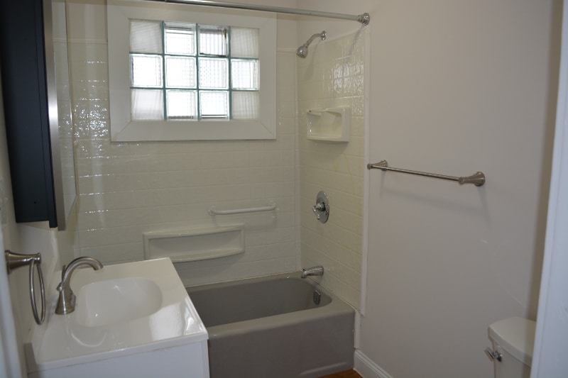 Building Photo - 225 Thieme Pl