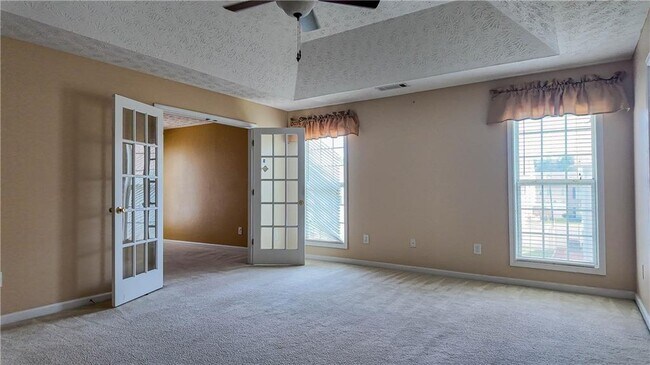 Building Photo - 2760 Rusticwood Dr SW