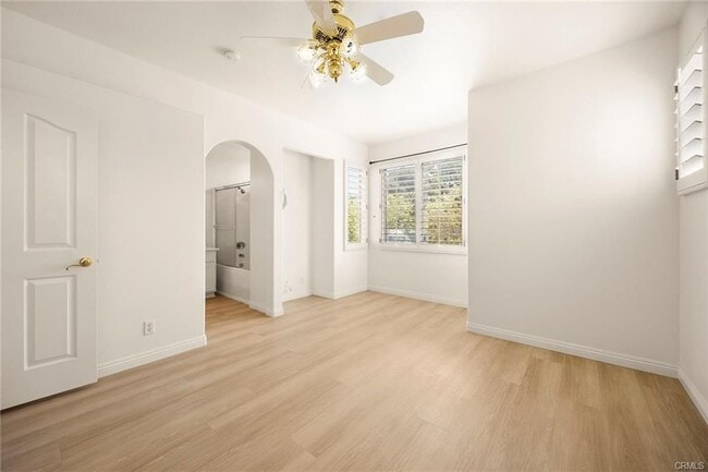 Building Photo - 2479 Sunningdale Dr