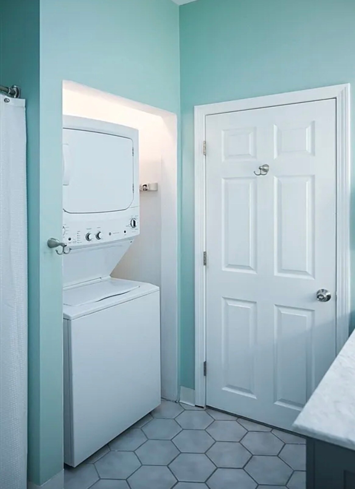 Building Photo - 23 Chestnut St