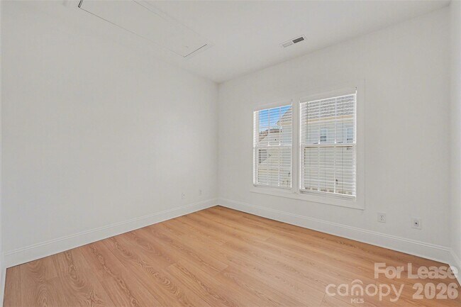 Building Photo - 140 Harper Lee St