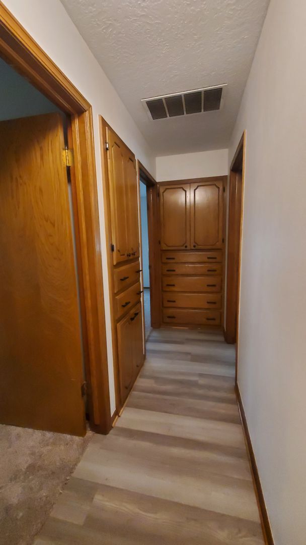 Building Photo - (3) Bed/(2.5) Bath Home on Cul-de-Sac Street AVAIL NOW!