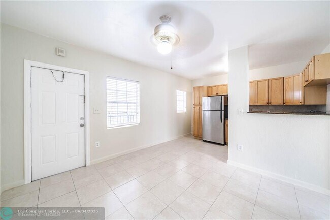 Building Photo - 3615 Thomas Ave