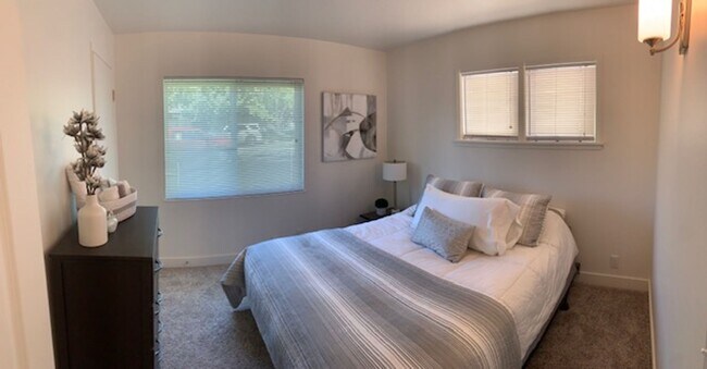 Building Photo - Beautifully Updated 3 Bedroom 1 Bath Home in the Spokane Valley