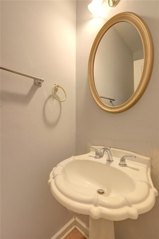 Building Photo - 980 Laurel Springs Ln SW