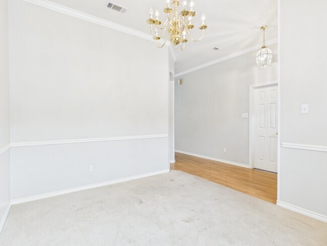 Building Photo - 3203 Von Trapp Ln