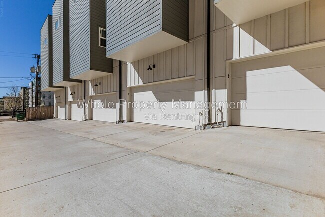 Building Photo - 3511 S Marion St