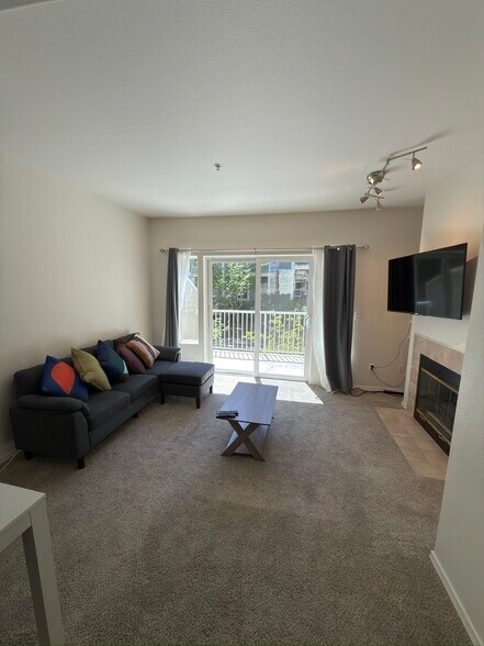 Building Photo - 14174 SW Barrows Rd