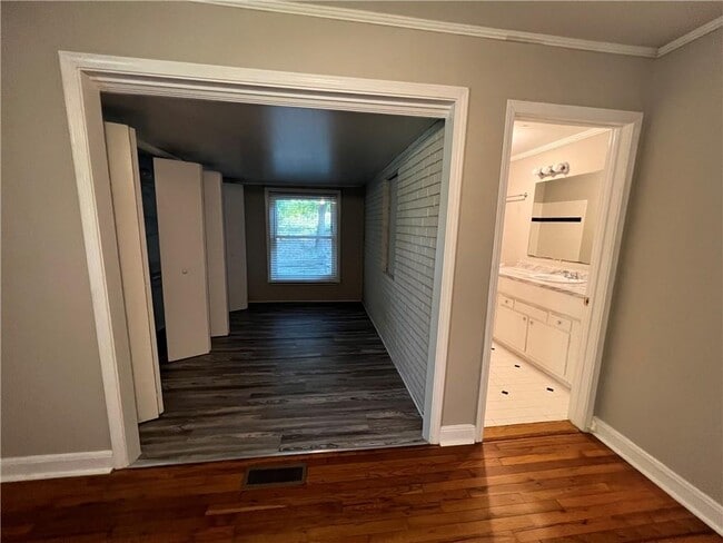 Building Photo - 434 Christopher Dr