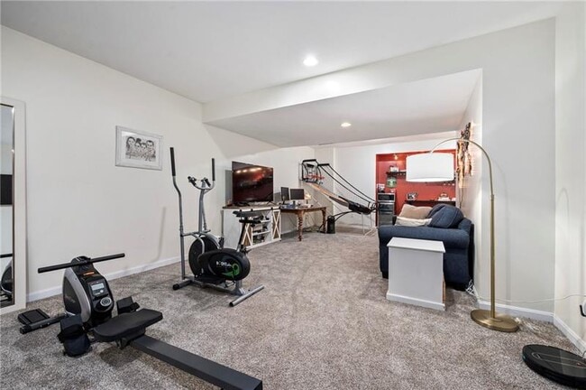 Building Photo - 8025 Jordan Ct