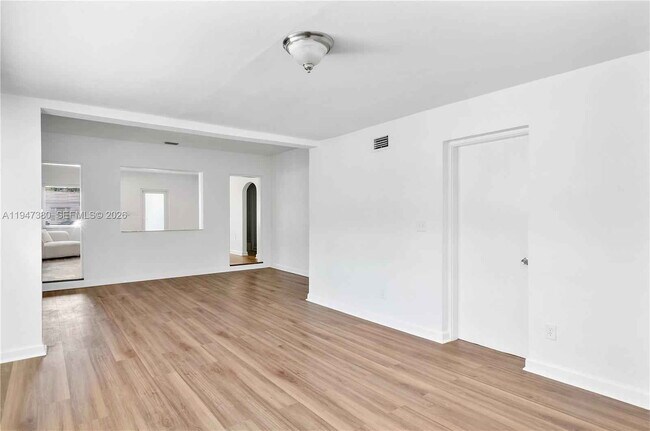 Building Photo - Southwest 26th Street, Miami, FL 33133 - 3 BR 2 BA single-family home