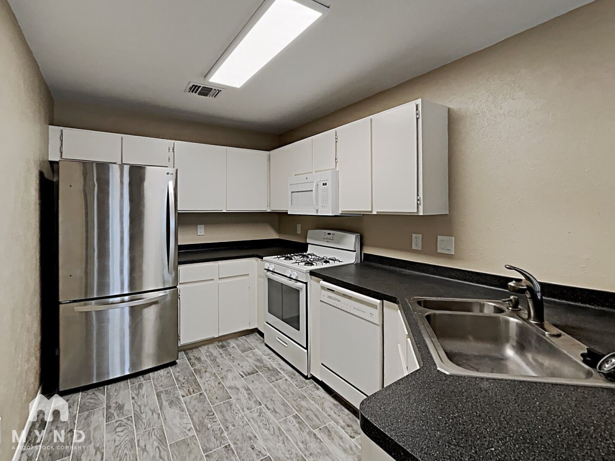 Building Photo - 12331 Tomanet Trail