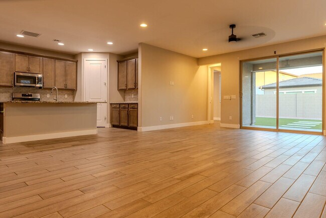 Building Photo - 9701 E Spiral Ave