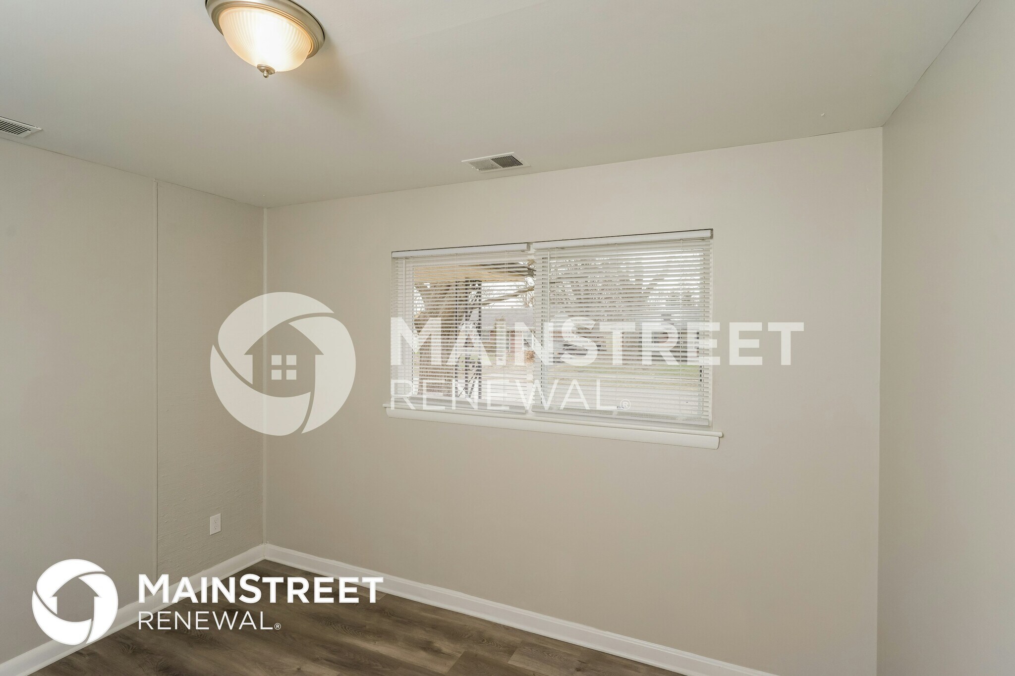 Building Photo - 3113 Maywood Pl