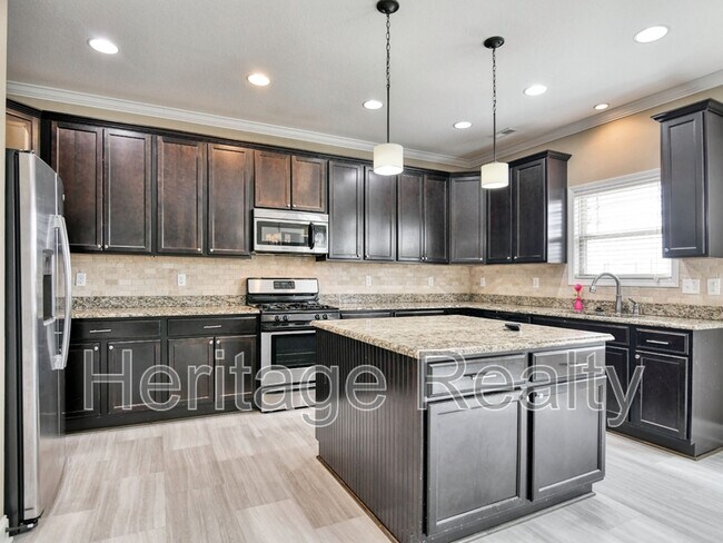 Building Photo - 2647 Brooke Willow Blvd