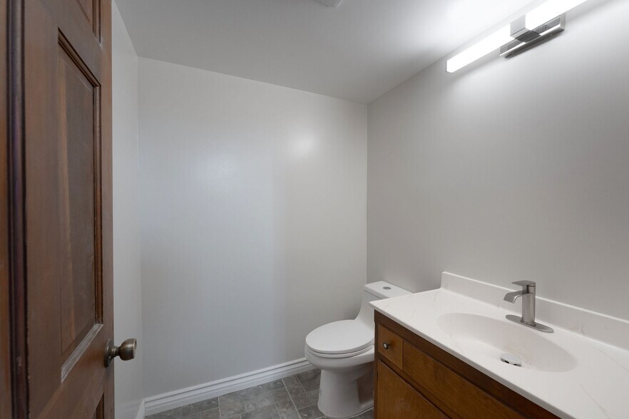 Building Photo - 20227 Lake Canyon Dr