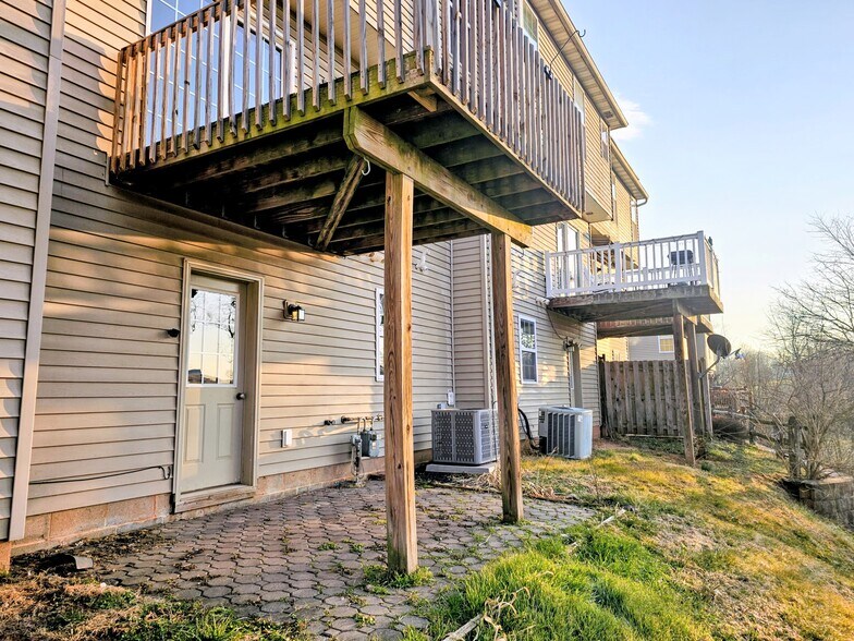 Building Photo - 117 Ironwood Ct