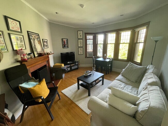 Primary Photo - 10 Dana St