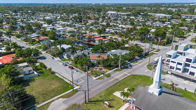 Building Photo - 901 Guava Isle