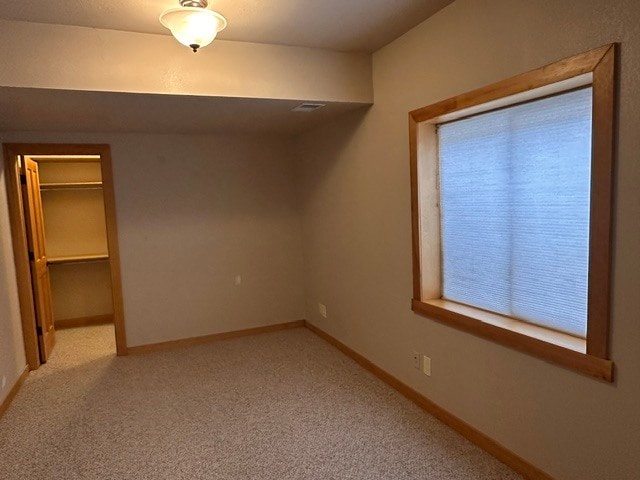 Building Photo - 2851 Des Moines Dr