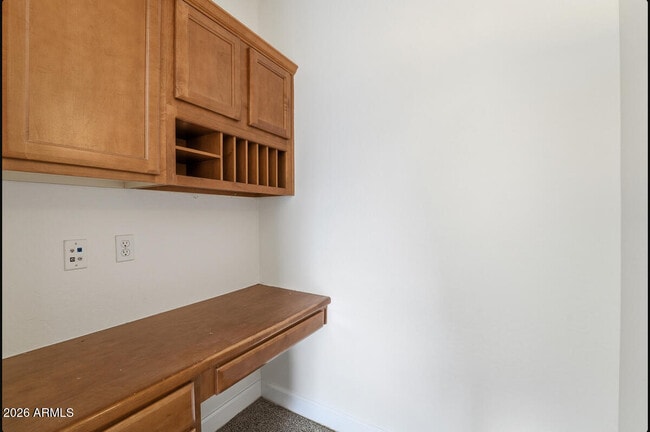 Building Photo - 15391 W Dreyfus St