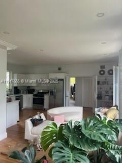 Primary Photo - 3921 Meridian Ave