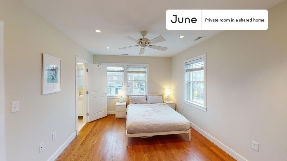 Building Photo - Room in Shared 3 bed/3 bath home