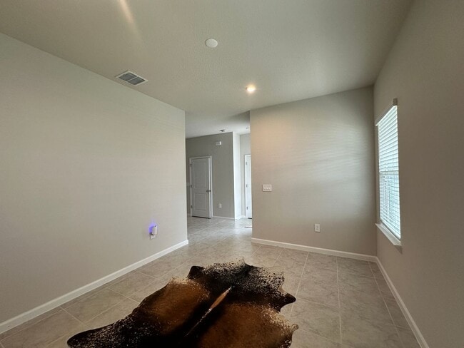 Building Photo - Beautiful Home For Rent in Apopka!