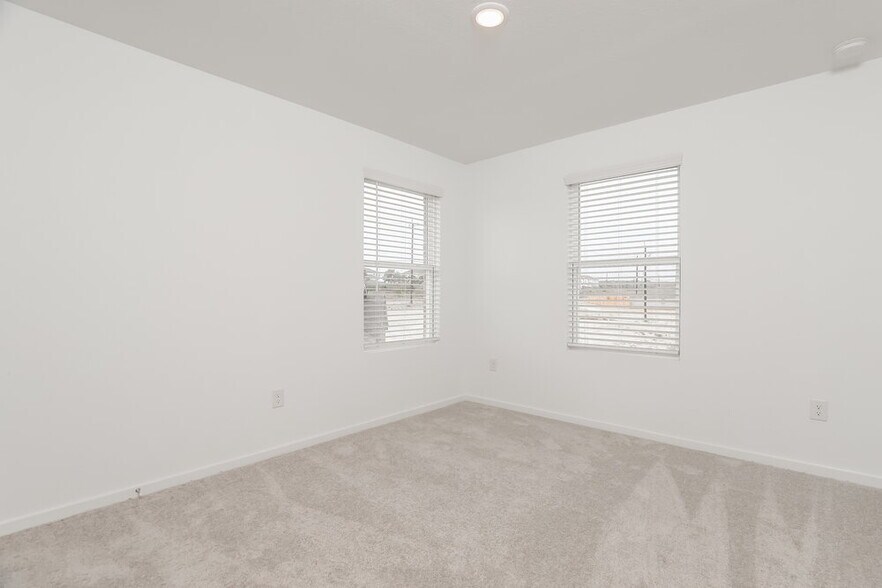 Building Photo - 261 Amy Frances Dr