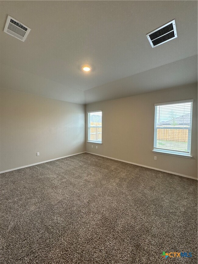 Building Photo - 1504 Rolling Thunder Dr