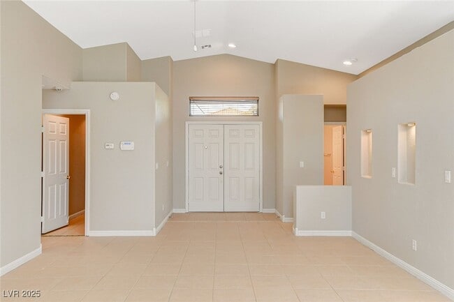 Building Photo - 1125 E Azure Ave