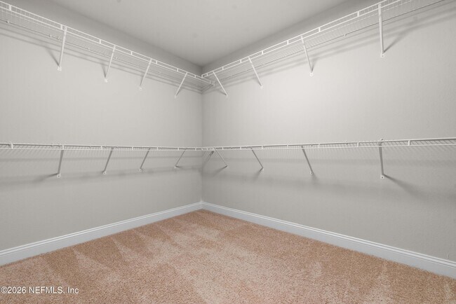 Building Photo - 235 Silverleaf Village Dr