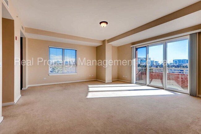 Building Photo - 4875 S Monaco St