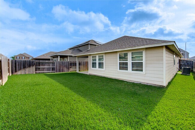 Building Photo - 4431 Sandhill Terrace Ln