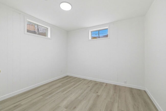 Building Photo - Spacious 5-Bedroom Home with Modern Updates and Natural Light