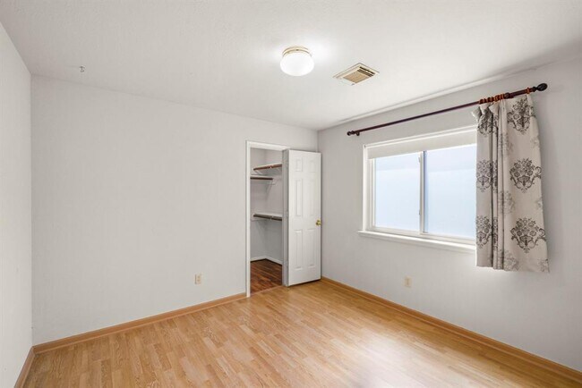 Building Photo - 12819 Orchard Hollow Way