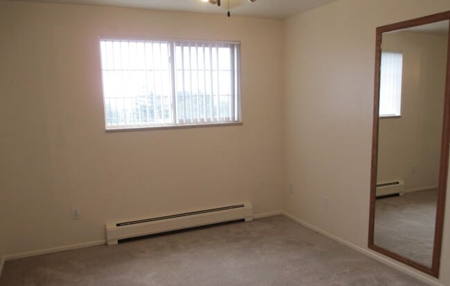 Building Photo - TOP FLOOR South Boulder 1 BD AVAILABLE NOW...