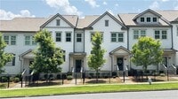Building Photo - 285 Vista Ln