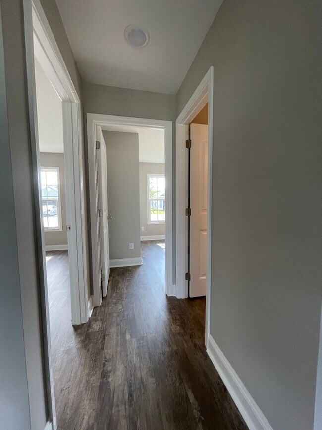 Building Photo - Brand New 3bd / 2ba w/ high end finishes, right in the heart of Conway!!