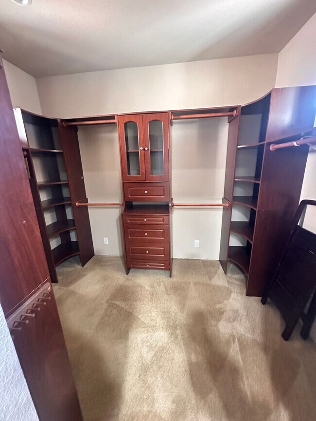 Building Photo - Large Home in Livermore Available July 1!