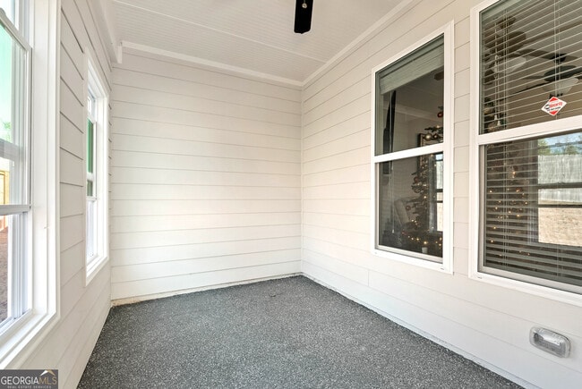 Building Photo - 6968 Manchester Dr