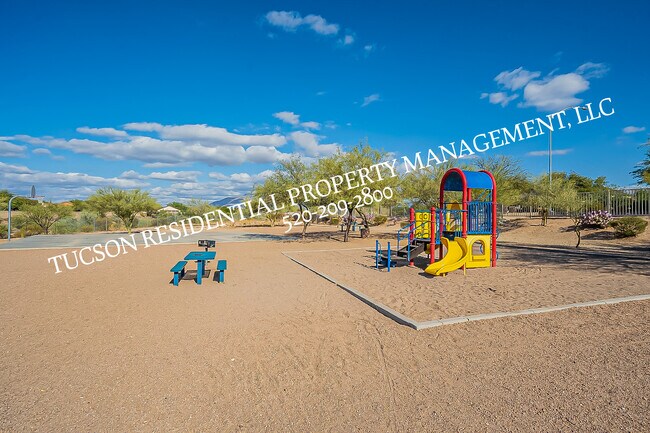 Building Photo - 7623 S Meadow Spring Way