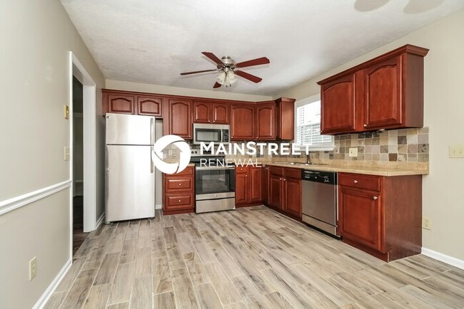 Building Photo - 5016 Trailwater Dr