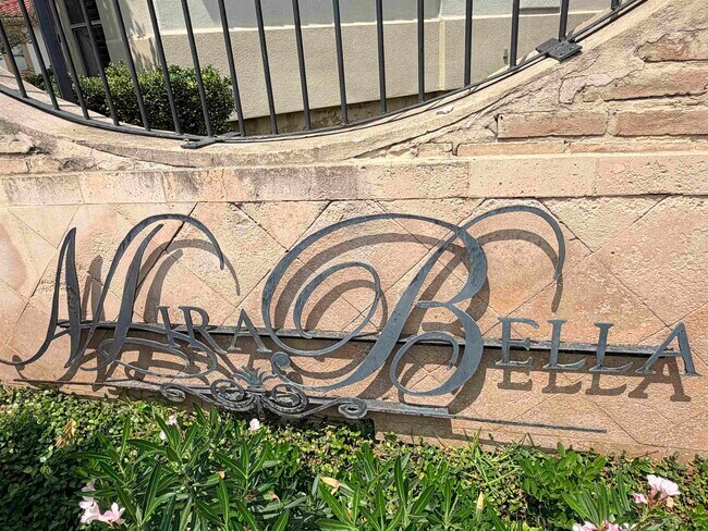 Building Photo - 7221 Lake Victoria Rd