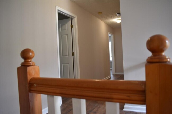 Building Photo - 610 Durham Ridge Dr NW