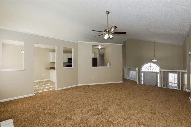 Building Photo - 5747 Graceland Dr SW