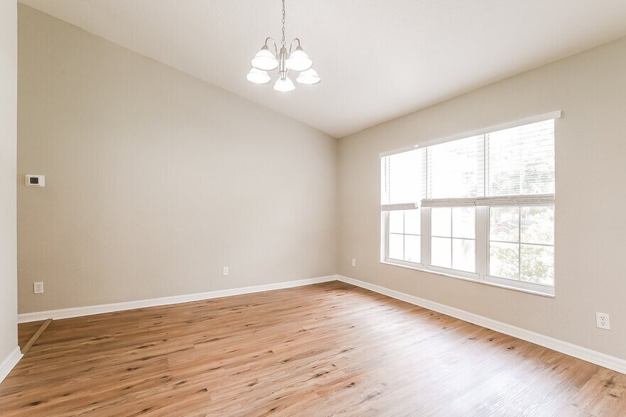 Building Photo - 35221 W Griffin Dr