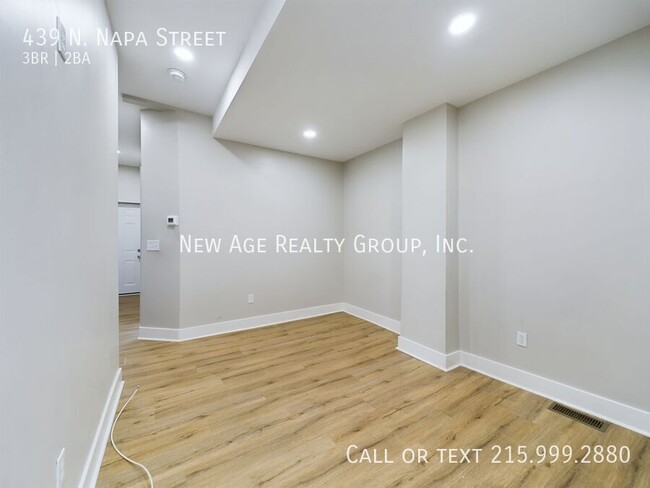 Building Photo - Newly renovated three bedroom house near D...